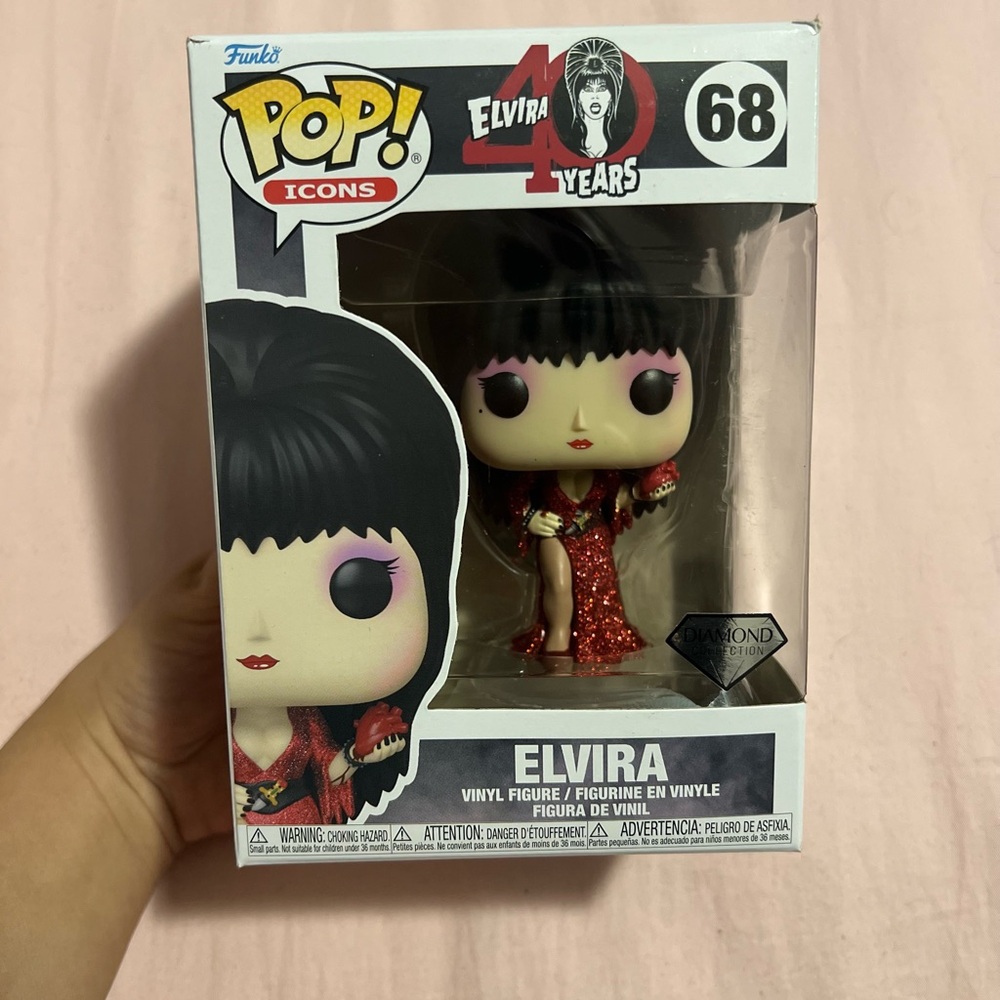 Funko Pop Icons Elvira in Scarlet Attire